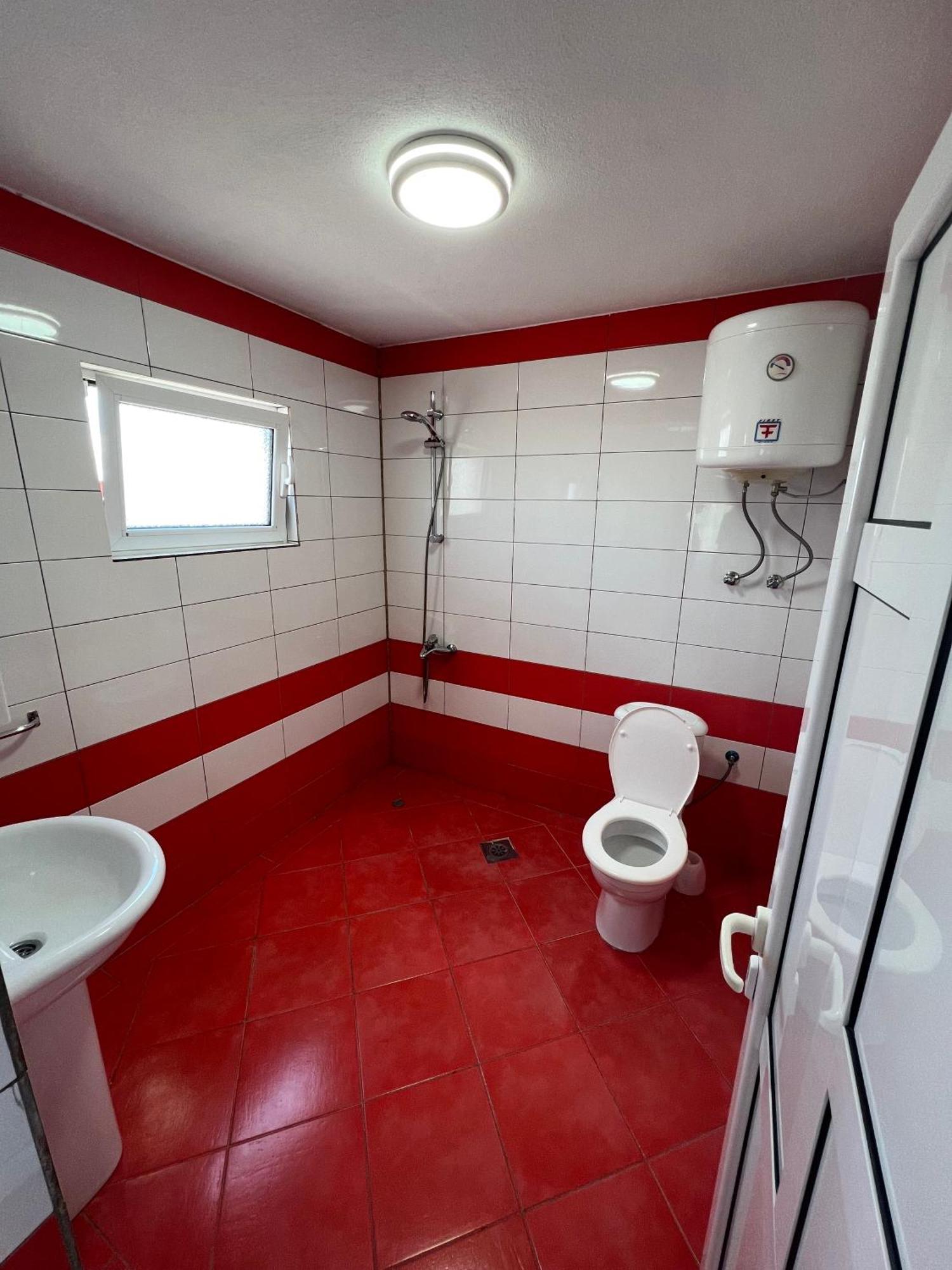 Apartments Zalli อุลซิน ภายนอก รูปภาพ