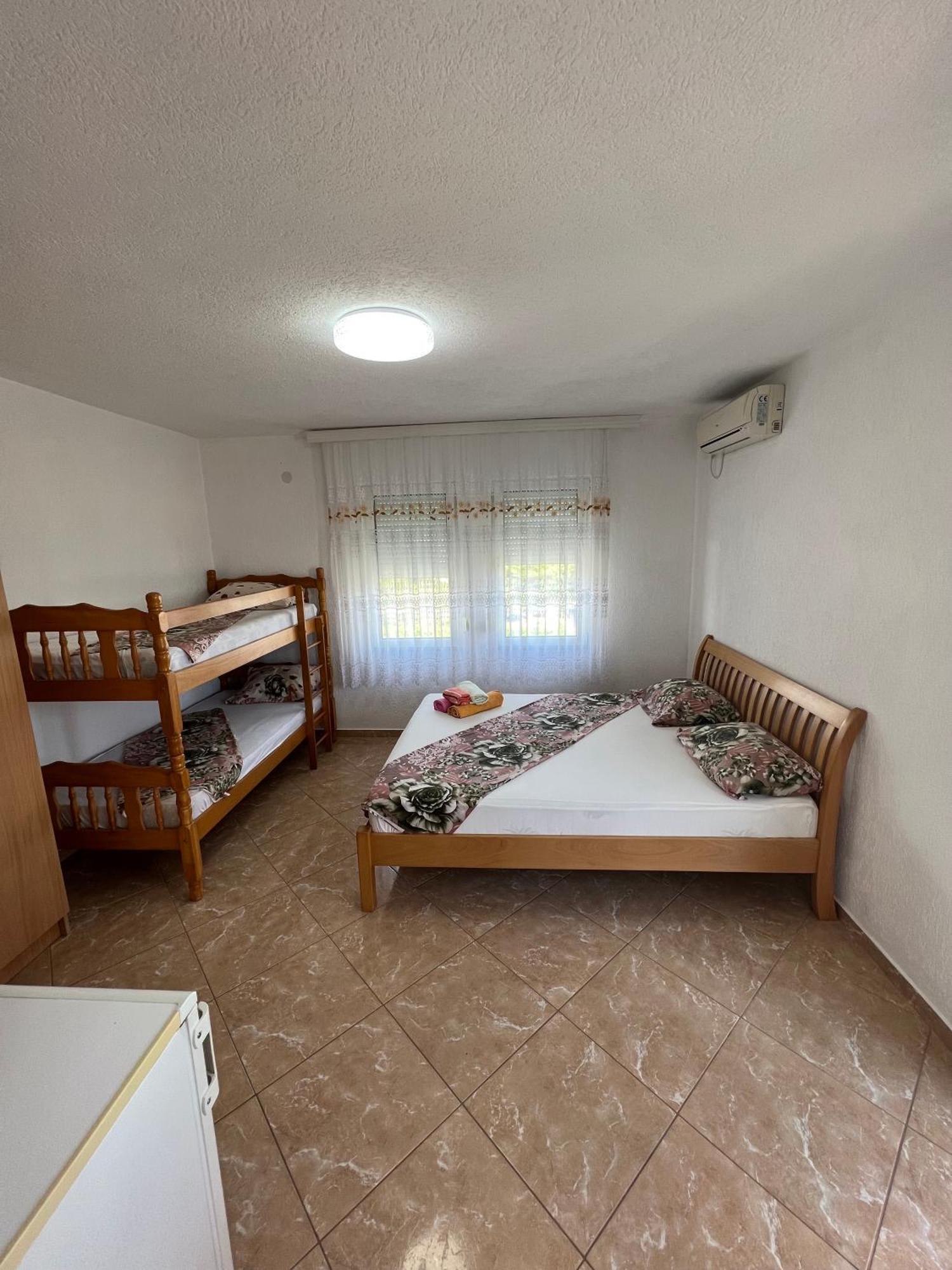 Apartments Zalli อุลซิน ภายนอก รูปภาพ