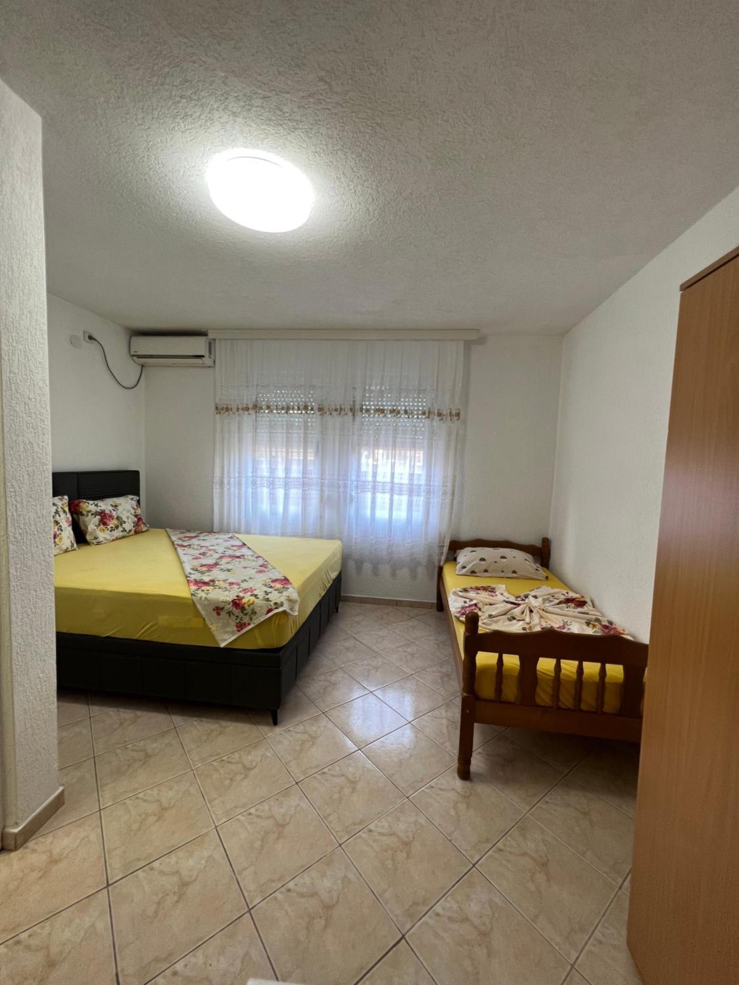 Apartments Zalli อุลซิน ภายนอก รูปภาพ