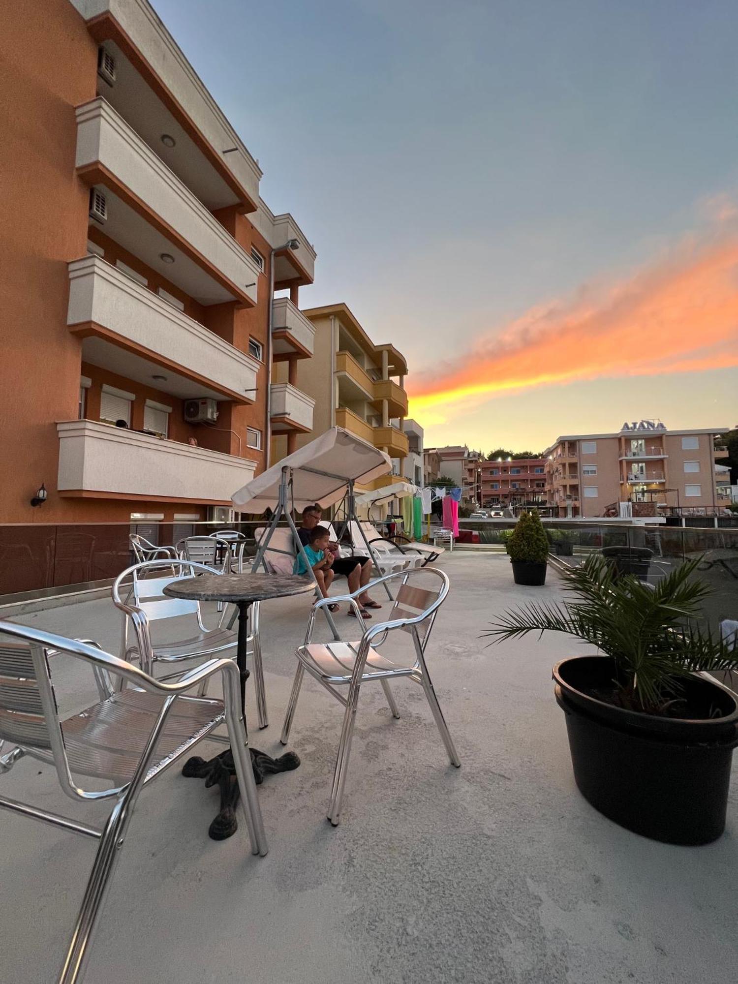 Apartments Zalli อุลซิน ภายนอก รูปภาพ
