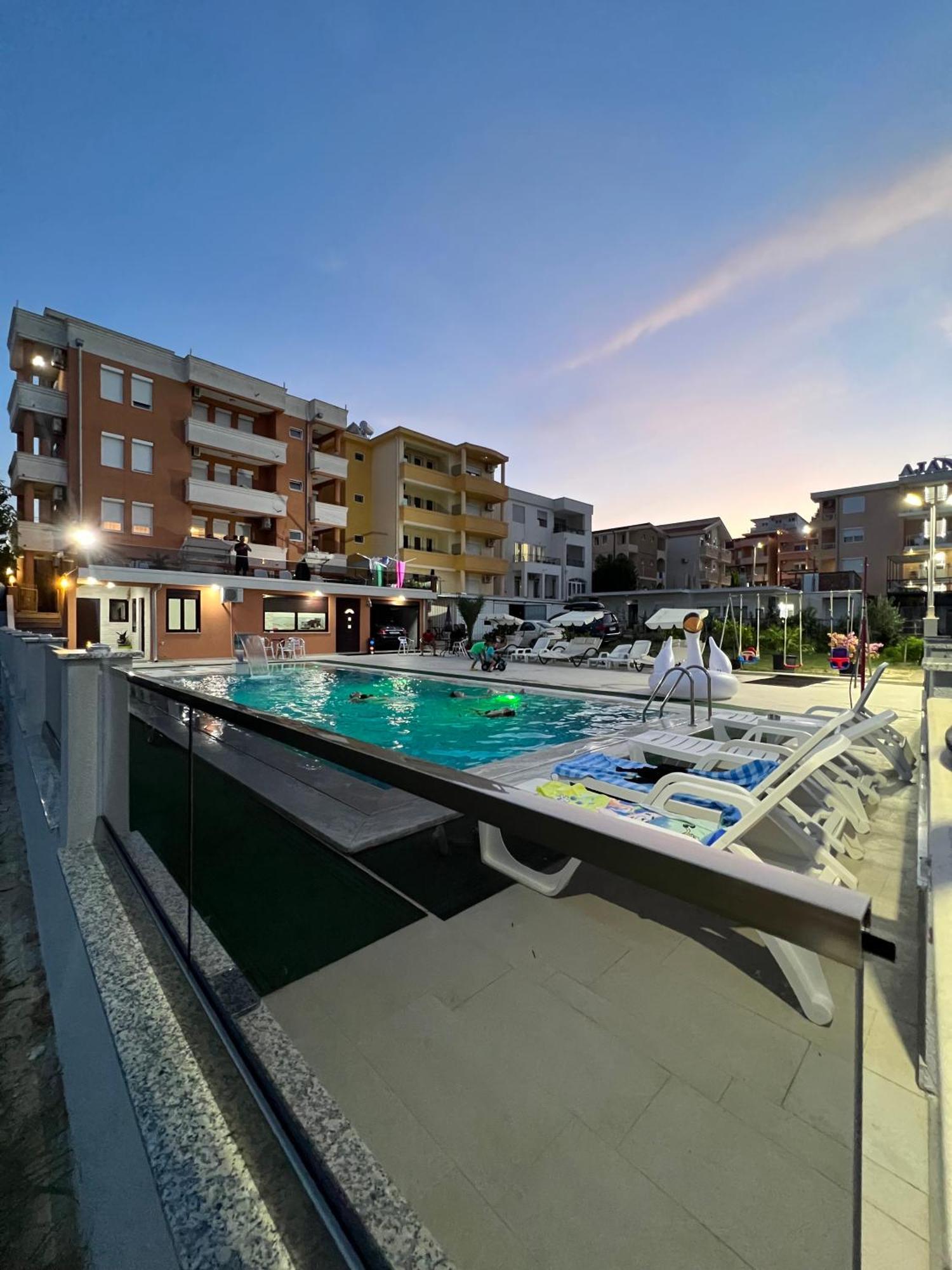Apartments Zalli อุลซิน ภายนอก รูปภาพ