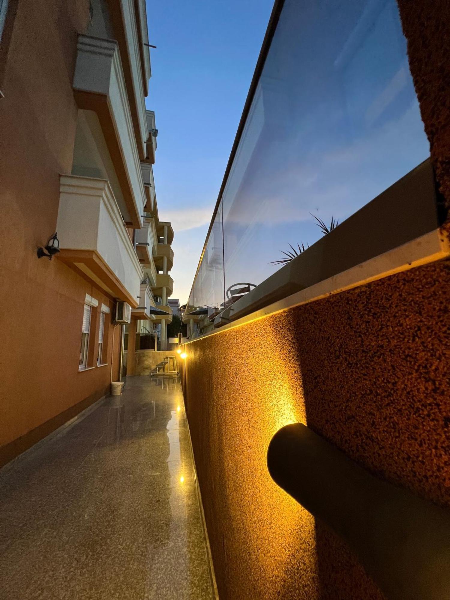 Apartments Zalli อุลซิน ภายนอก รูปภาพ