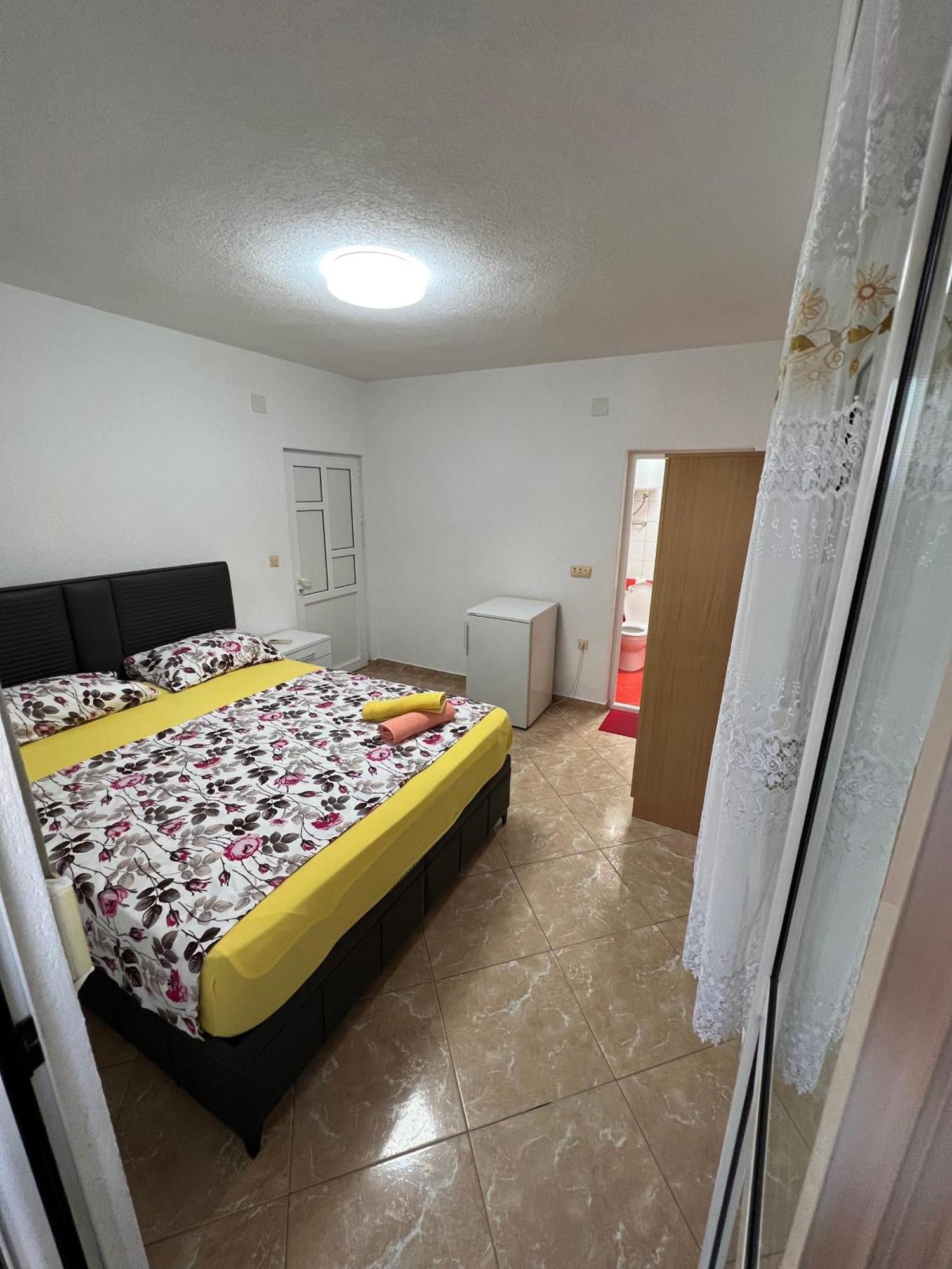 Apartments Zalli อุลซิน ภายนอก รูปภาพ